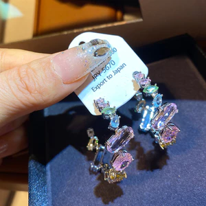 Mới Ánh Sáng Sang Trọng Nhiều Màu Sắc Không Đều Zircon Bông Tai s925 Bạc Kim