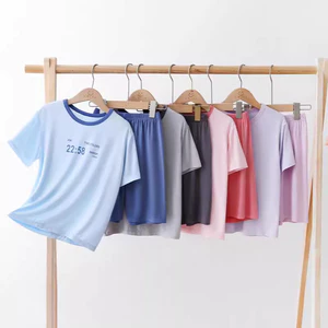 Trẻ Em Tay Ngắn Loungewear Phù Hợp Với 100-180 Kích Thước Mùa Hè Mỏng Phong Cách Ice Drape Áo Thun Tay Ngắn Phong Cách Mới Trẻ Em Cha Mẹ-Con Bộ Đồ Hai Mảnh RVAK