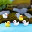 Hoạt Hình Sáng Tạo Vịt Vàng Nhỏ Rêu Micro Phong Cảnh Làm Vườn Trang Trí Phong Cảnh Thủy Sinh Trang Trí Tự Làm Thịt Trang Trí Nhựa Thủ Công