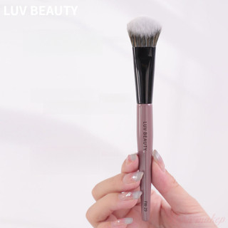 LUV BEAUTY  Bàn chải trang điểm Bàn chải phấn má hồng Tay cầm tinh tế