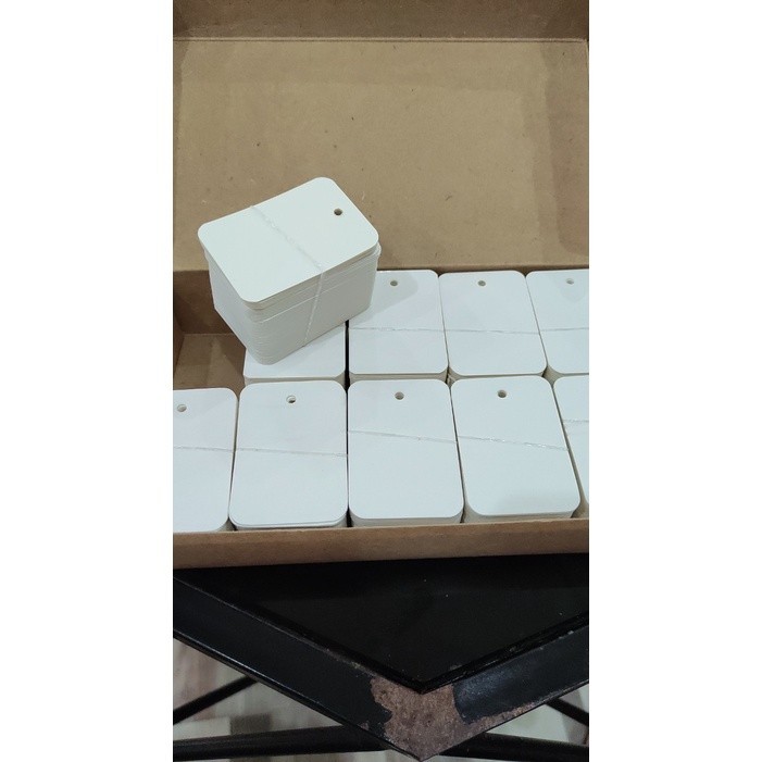 [Xấp 1.000 Cái] Tag Mini Trắng Trơn in Thương Hiệu Riêng Tiết Kiệm Chi Phí | BigBuy360 - bigbuy360.vn