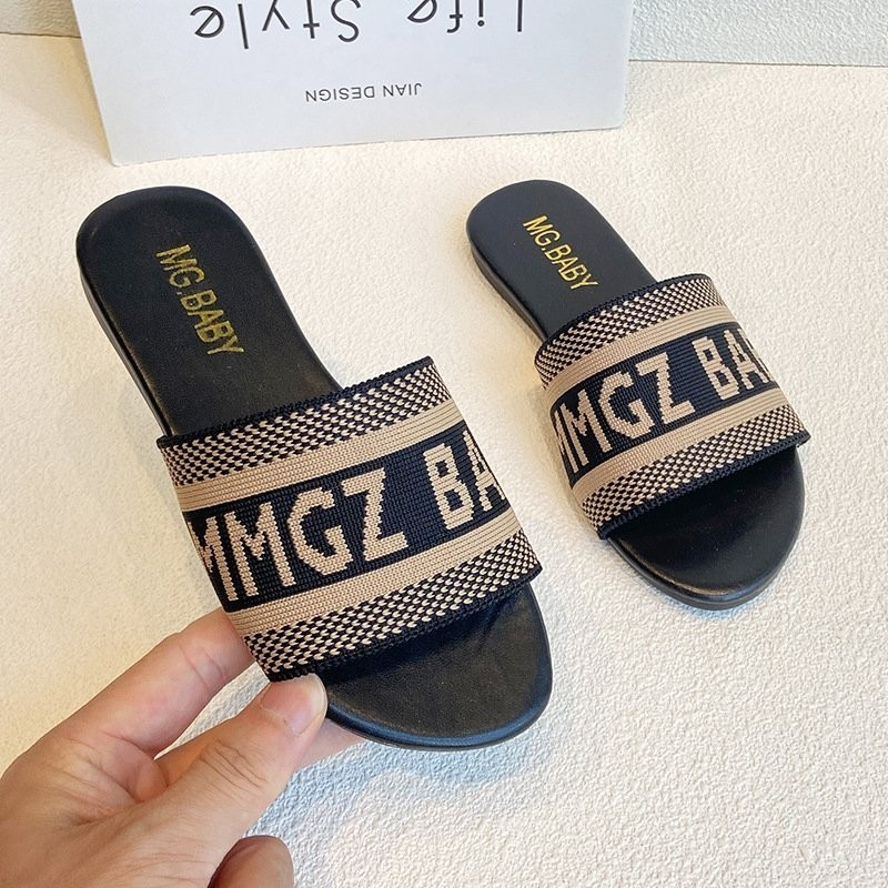 dép lê cho bé gái MG BABY đế dẻo chống trượt êm chân quai vải thêu chũ cho bé từ 3 tuổi có size đại đen ghi V620