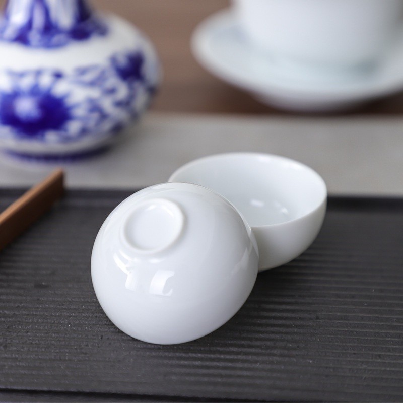Chén Uống Trà Sứ Bạch Định Thấu Quang Cảnh Đức Trấn 40 ml