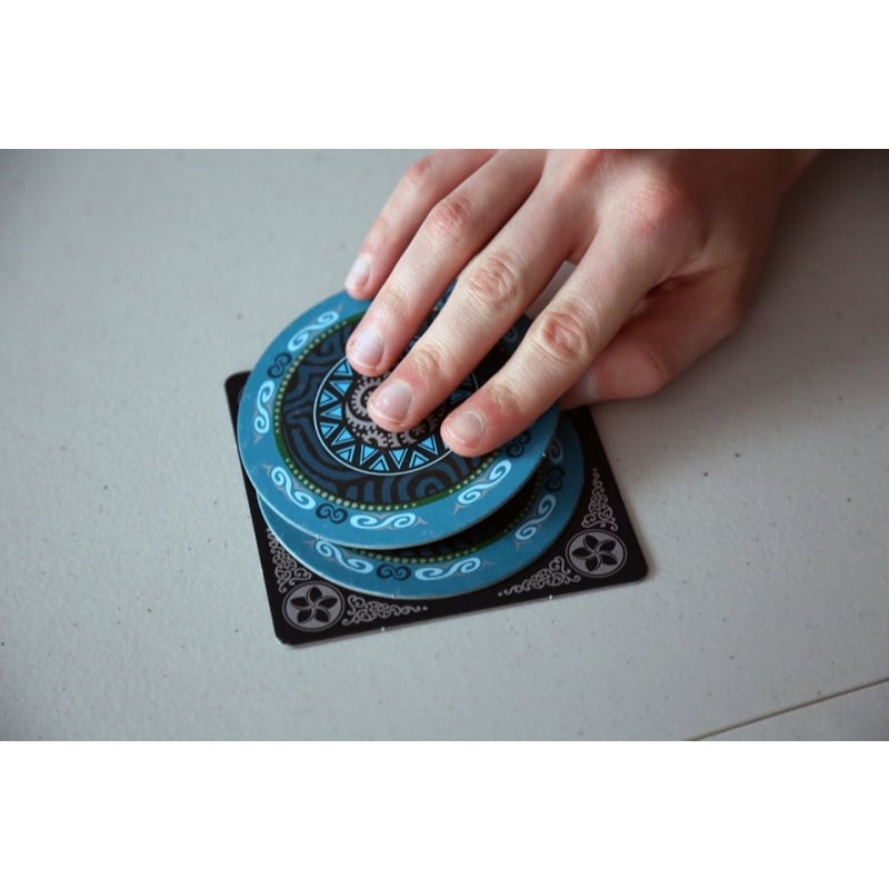 Boardgame Skull Trò chơi thẻ bài 3-6 người Tigar