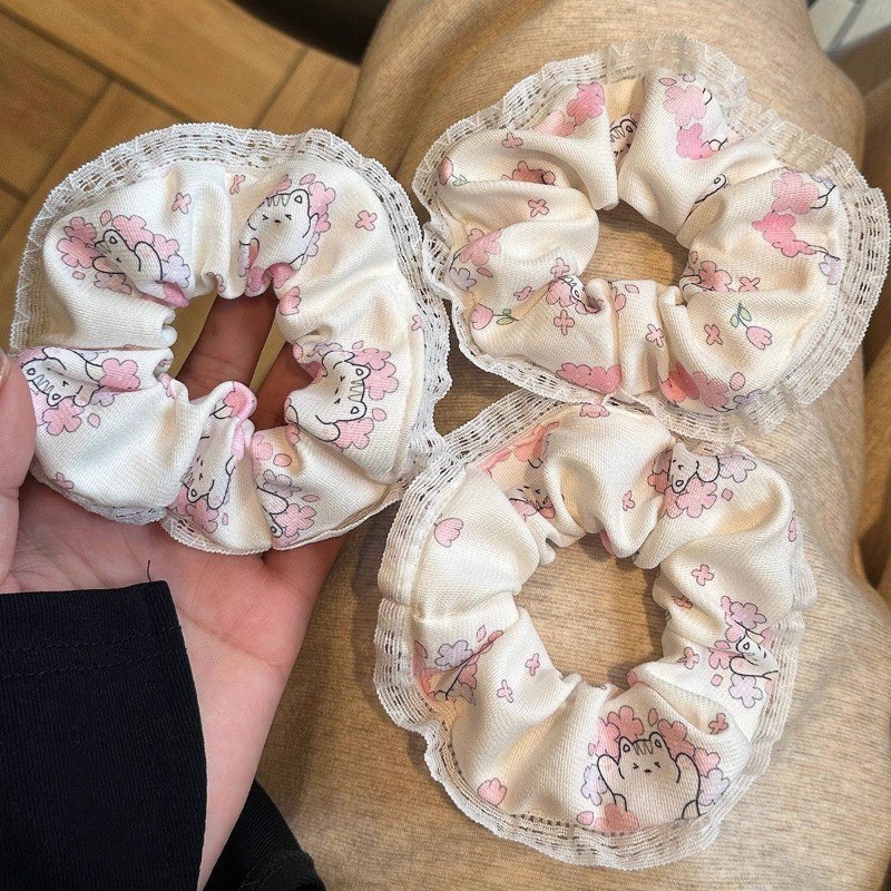 Dây Buộc Tóc Scrunchies Viền Ren Họa Tiết Gấu Mèo Xinh Xắn Phụ Kiện Tóc Cho Nữ Và Bé Gái