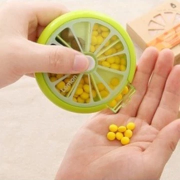 Hộp Đựng Thuốc Khay Chia Thuốc 4/7 Ngăn Trong Suốt,Dụng Cụ Cắt Thuốc Viên Nén Chính Xác Kiêm -MERCA