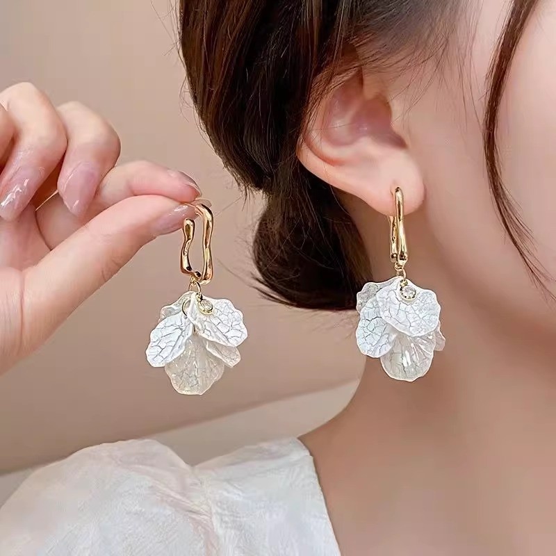 Bông tai hoa ngọc trai cao cấp kiểu Pháp 2024 - Thiết kế thanh lịch và sang trọng