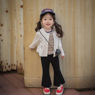 Quần ống loe mới cho bé gái mùa xuân hè thu, phong cách, thoải mái, đa năng, quần legging đơn giản với họa tiết chấm bi