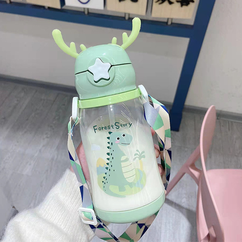 【SKISOPGO】chai nước trẻ em Bình nước rơm trẻ em Cốc rơm dung tích lớn  600ML Cốc ống hút nhựa hoạt hình