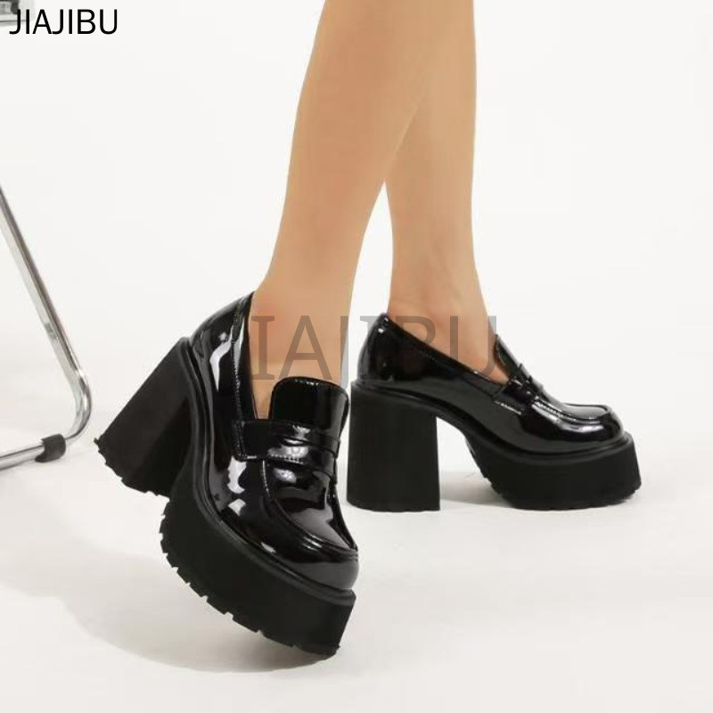 Size 34-45 Giày Đi Học Cao Gót Màu Đen Phong Cách Đại Học Anh 44 Giày Nữ Cỡ Lớn 43 Giày Da Gót Dày Mũi Tròn Chống Trượt Phong Cách Retro Korean Fashion Matte Platform Mary Jane Shoes Japanese JK Lolita Doll Shoes 42 Giày Công Chúa Cosplay Kiểu Pháp