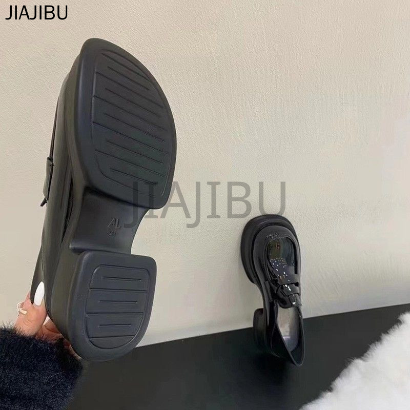 Size 35-43 Giày Đồng Phục JK Nền Tảng Cổ Điển Giày Nữ Size Lớn Chất Lượng Cao Anti-slip Soft Sole Doll Shoes 42 Black Mary Jane Shoes Giày Lolita Mũi Tròn Phong Cách Nhật Bản 41 Giày Da Sáng Chế Của Anh Giày Cosplay Màu Đen Mờ Giày Lười Đế Dày Giày Nhảy