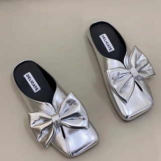 Nửa Dép Lười Mùa Hè 2025 Baotou Da Nhỏ Phong Cách Anh Nữ Sandal Nơ Thắt Lưng Slip-On Mary Jane