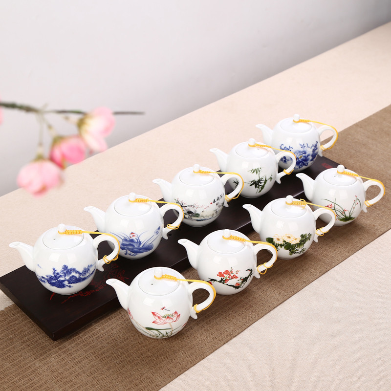 Ấm Sứ Cảnh Đức Vẽ Tay Họa Tiết Đẹp Mắt 220 ml (Sứ trắng bạch định thấu quang)