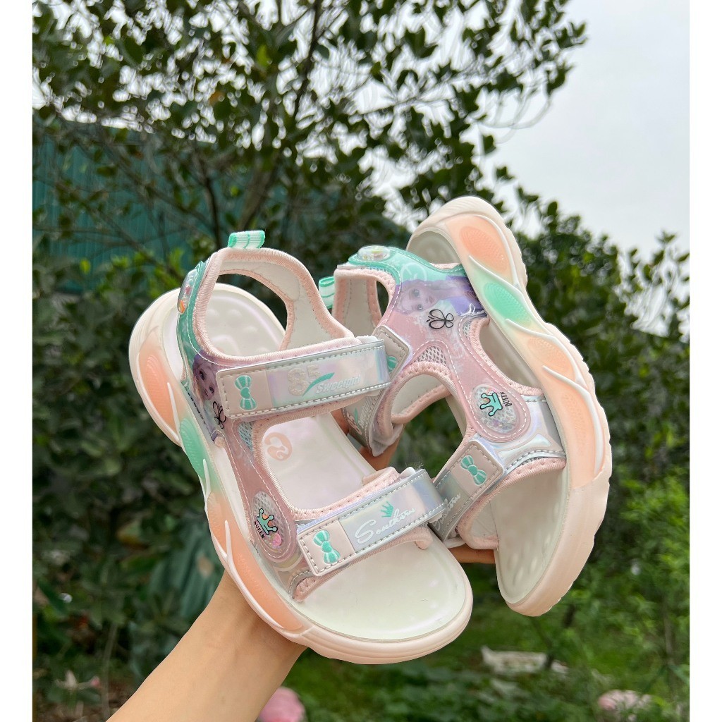 sandal cho bé đi học dép quai hậu cho bé êm chân chống trượt khâu đế nữa hoàng băng giá cho bé từ 3 tuối B8