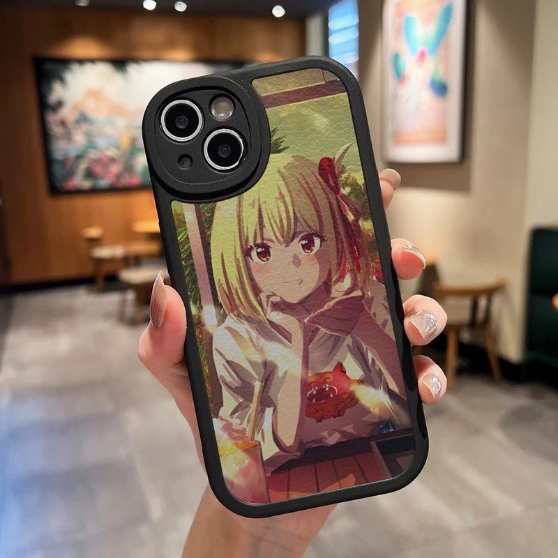 TP-1 Lycoris Recoil Chisato Nishikigi Vỏ Điện Thoại Da Đen Cho IPhone 16 13 12 17.35 11 14 Pro Max Mini Xr Plus Soft Si
