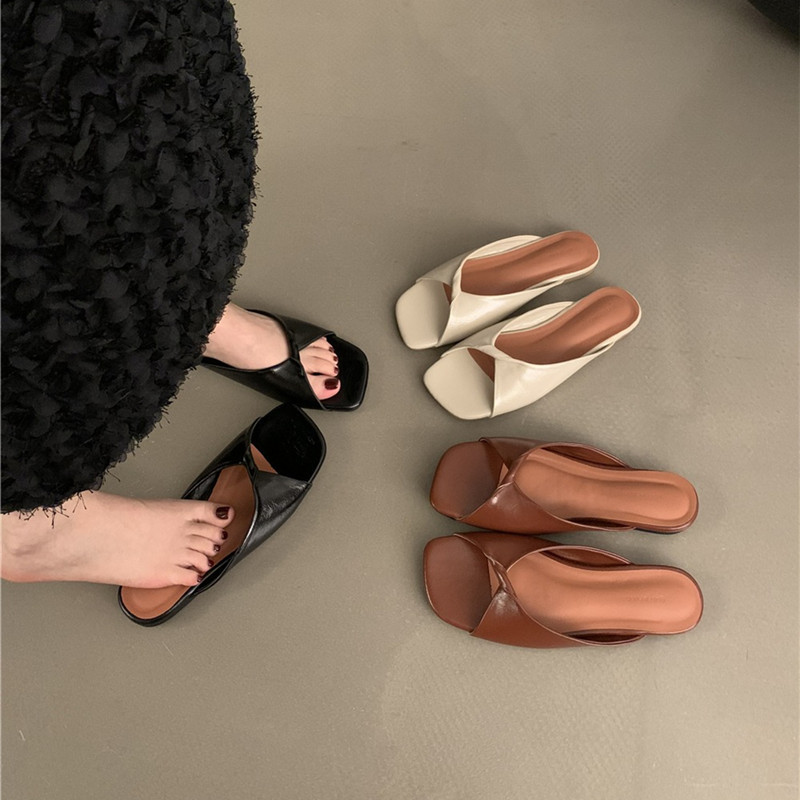 Atikota Nữ Sandal Đế Bằng Thời Trang Mềm Mại Qua Dép Ngoài Trời Học Sinh Thoải Mái Chống Trơn Trượt Dép Đi Biển