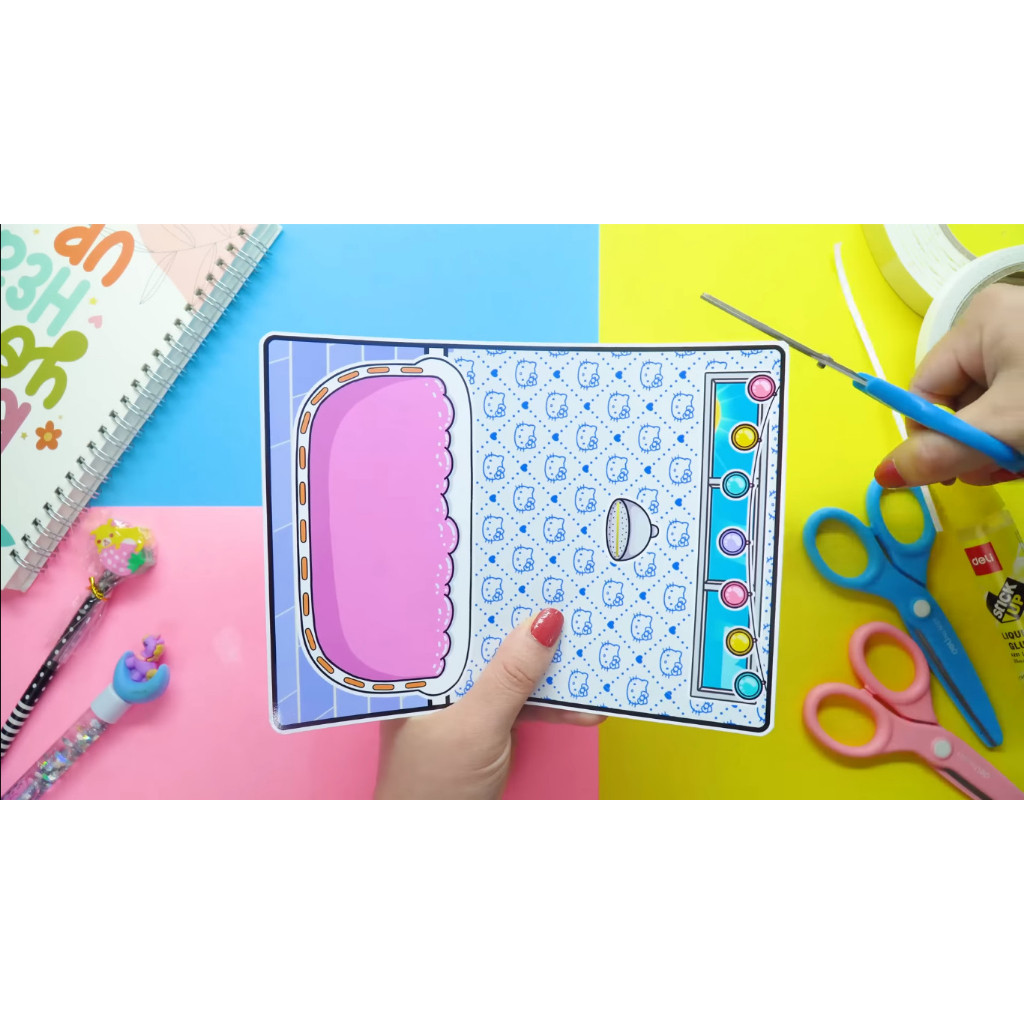 ĐỒ CHƠI NGÔI NHÀ BÚP BÊ GIẤY CẮT THỦ CÔNG DIY - Ngôi nhà của bé Hello Kitty Pink House In Quiet Book