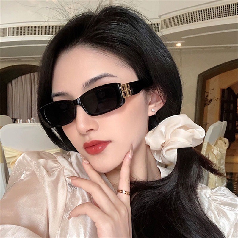[Yunyuan] Kính râm Ins Hàn Quốc mới dành cho nữ, Kính nở vuông đơn giản, Kính râm chụp ảnh đường phố cho nam, UV400 Blackout và Chống tia cực tím