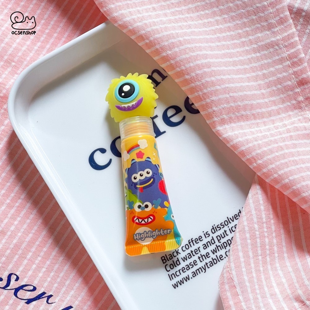 Bút highlighter Monster dạng tuýp (Giao màu ngẫu nhiên)