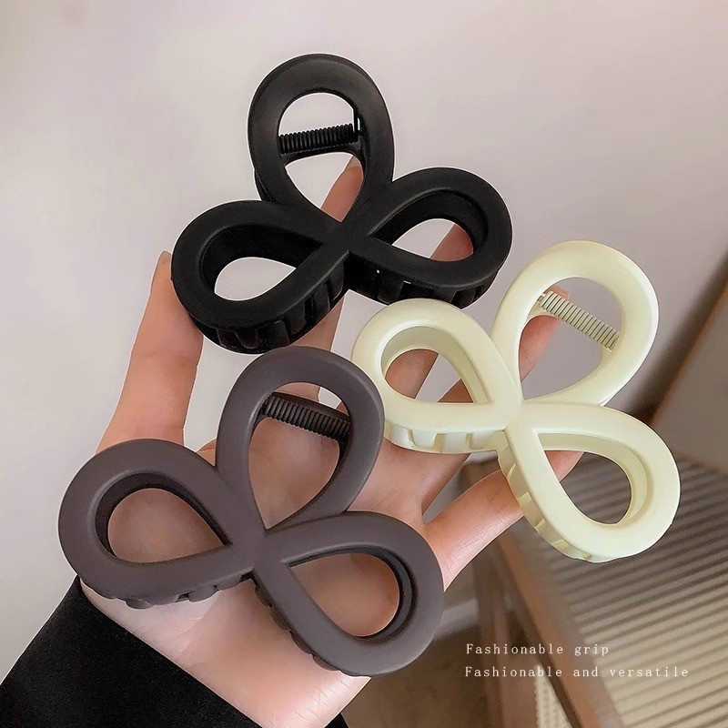 Hình mờ 8 hình Grab Clip Tính khí trung bình Cá mập nữ Grab Clip