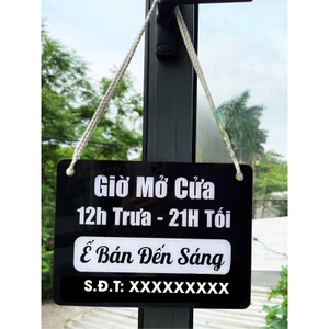 Biển Mica chống nước giờ mở cửa đóng cửa in thông tin theo yêu cầu dạng treo- Sango