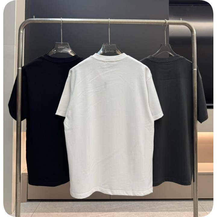 Áo thun cổ tròn ngắn tay chất liệu cotton cao cấp, phong cách đơn giản với họa tiết in mặt trước