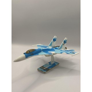 Mô hình kit lắp ráp máy bay tiêm kích Su-33 Flanker-D