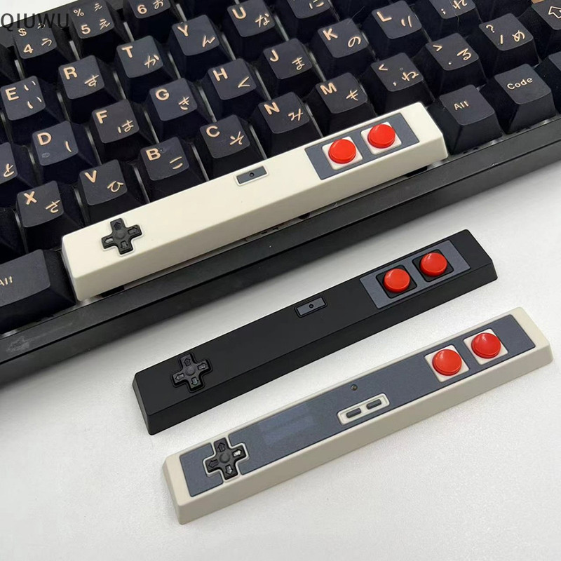 Qiuwu Retro Tay Cầm Chơi Game Keycap 6.25u spacebar Artisan Keycap Chất Liệu ABS Cho MX Switch Cho Bàn Phím Cơ Chơi Game Đen Trắng.