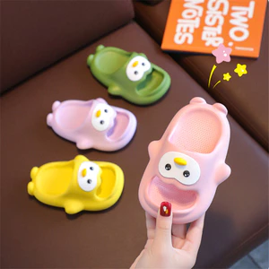 Dép trẻ em chim cánh cụt dễ thương thời trang 2024: Chống trượt chống mùi cho bé trai và bé gái Trang phục trong nhà / ngoài trời mùa hè