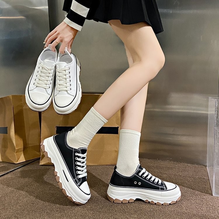 🔥Còn hàng🔥Giày thể thao nữ tăng chiều cao thêm 4cm Trắng và đen, size 38-41