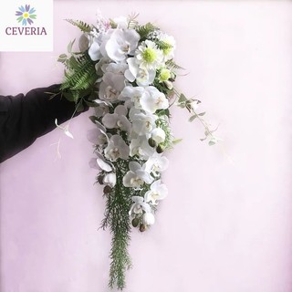 Hoa cưới cầm tay cô dâu phong cách retro Hàn Quốc chụp ảnh dáng thác đổ trắng xanh tao nhã CEVERIA