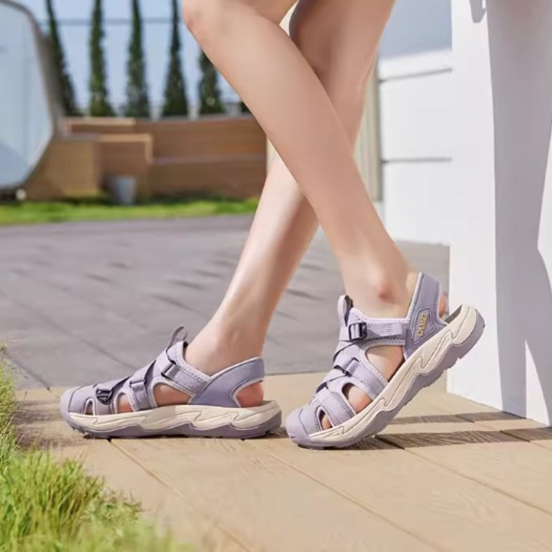Ảnh Xăng đan Ngoài Trời CAMEL CROWN Nữ Nhanh Khô Chống Thấm Nước Thoáng Khí Nhẹ Chống Trơn Trượt Giày Thể Thao Đi Biển 4
