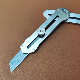 Dao rọc giấy, bìa alu không gỉ 18mm có khoá cố định lưỡi