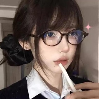 Khung kính đen cổ điển Hàn Quốc