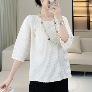 Miyake Xếp Ly Thiết Kế Cao Cấp Cảm Giác Thu Đông Phong Cách Mới Kim Cương Xếp Ly Thủ Công Ba Phần Tư Tay Cổ Tròn Tính Khí Áo Thun Màu Trơn