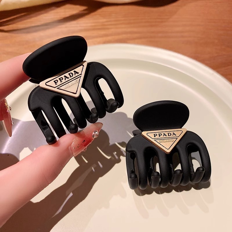 Kẹp Tóc Nữ Màu Đen Mờ Acrylic Kẹp Cá Mập
