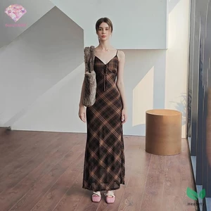 HEABETY PHÁP RETRO KẺ SỌC SUSPENDER ĐẦM MÙA HÈ NỮ ÔM CỔ CHỮ V DÀI CHỮ A HIP ĐẦM MỚI