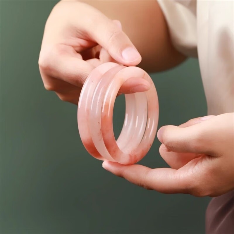 Vòng tay nữ hoa anh đào nhồi bông với đá thạch anh hồng vàng và ngọc lục bảo, đường kính từ 56 đến 64 mm