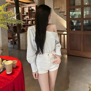 Áo sơ mi trễ vai kẻ sọc cúc tay tiểu thư sang chảnh (mẫu mới)