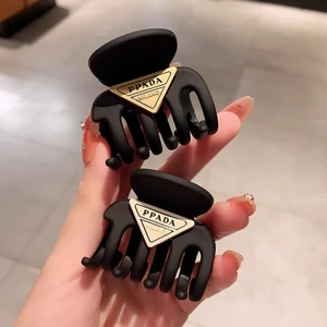 Kẹp Tóc Nữ Màu Đen Mờ Acrylic Kẹp Cá Mập