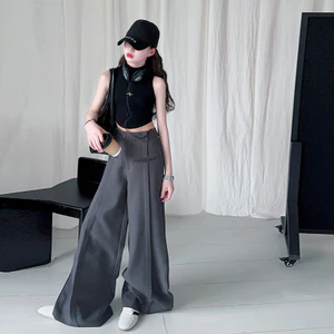 Bộ đồ thời trang mùa hè cho bé gái 2025 Phong cách mới Trẻ em Retro Quần ống rộng + Áo thun không tay ngắn Bộ đồ hai mảnh