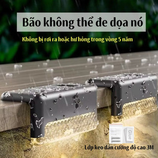 Đèn sàn năng lượng mặt trời chống nướcĐèn Led Năng Lượng Thấm Nước Gắn Hàng Rào / Cầu Thang / Hành Lang / Sân Vườn