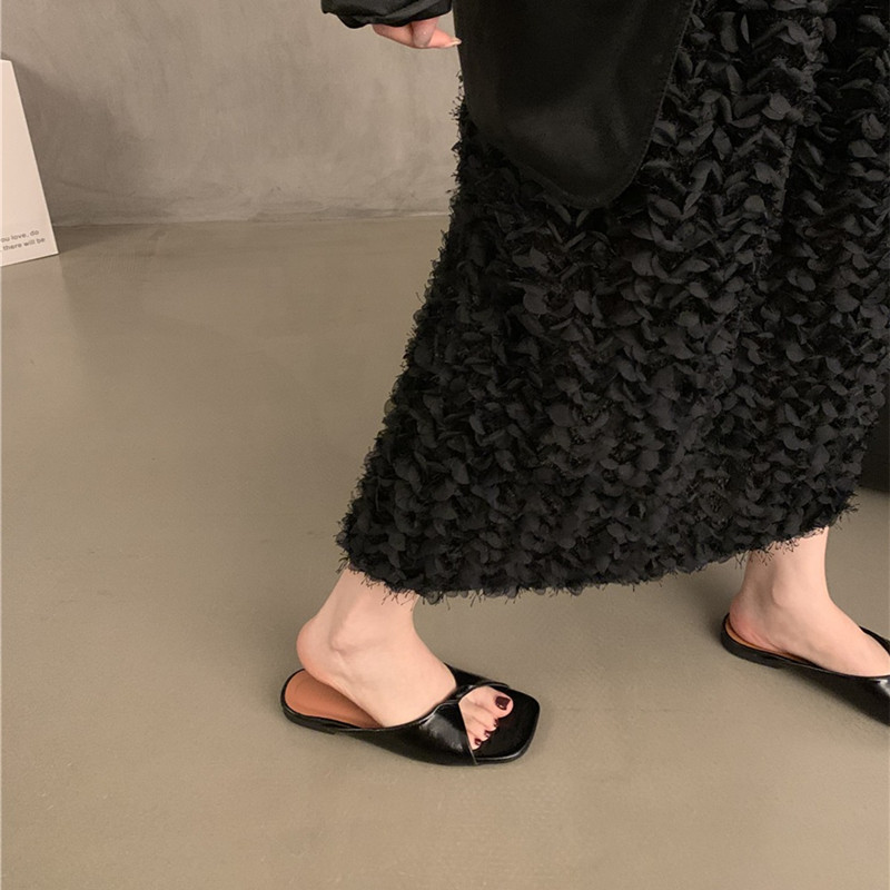 Atikota Nữ Sandal Đế Bằng Thời Trang Mềm Mại Qua Dép Ngoài Trời Học Sinh Thoải Mái Chống Trơn Trượt Dép Đi Biển