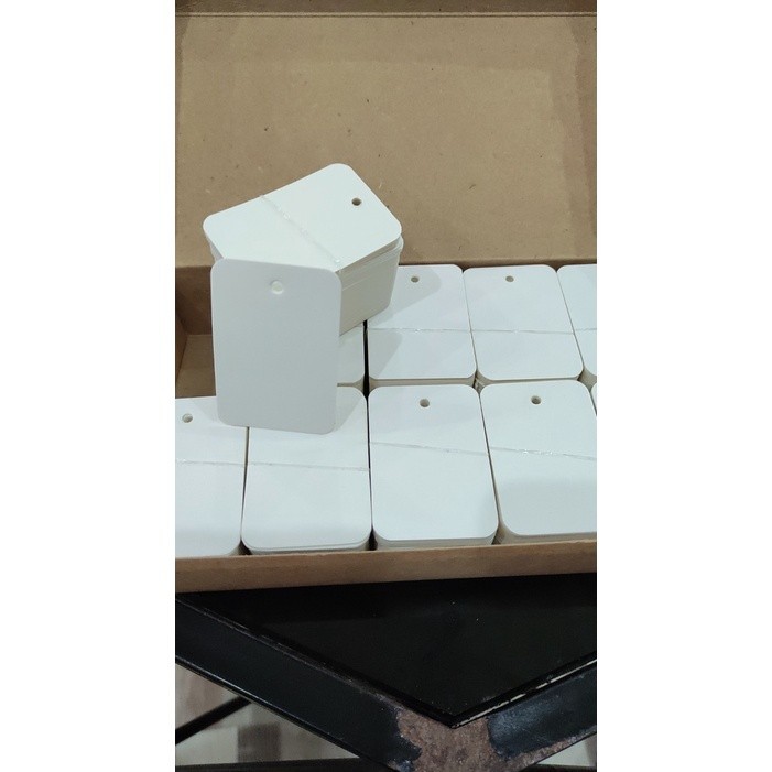 [Xấp 1.000 Cái] Tag Mini Trắng Trơn in Thương Hiệu Riêng Tiết Kiệm Chi Phí | BigBuy360 - bigbuy360.vn