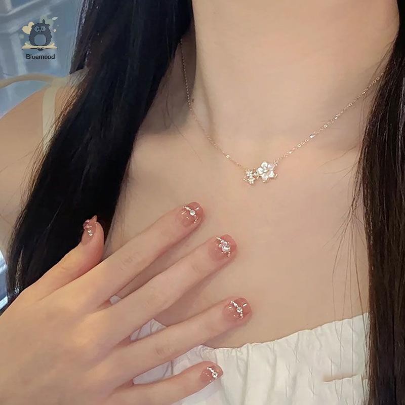 [Bluemood] Vòng cổ hoa anh đào Zircon tinh tế thanh lịch dành cho nữ Cô gái Vòng cổ hoa thời trang Vòng cổ Choker Phụ kiện trang sức dự tiệc Quà tặng Mới