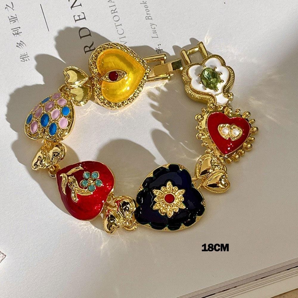 Vòng cổ SAIA Vintage với họa tiết khắc nghệ thuật nhiều màu sắc, phù hợp phong cách retro và thời trung cổ