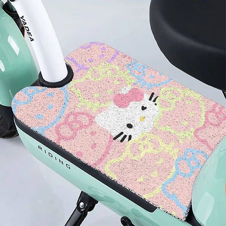 Hoạt Hình Dễ Thương Hello Kitty Vòng Lụa Xe Điện Chân Thảm Chống Bụi Bẩn Đa Năng Miễn Phí Thợ May Chống Trơn Trượt Bàn Đạp Thảm