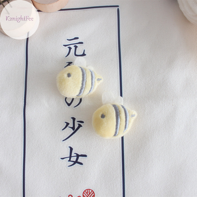 K2nightfee Hoạt Hình Dễ Thương Thổ Cẩm Cá Nhỏ Ong Thổ Cẩm Ba Lô Áo Len Xò Huy Hiệu Chân Ba Lô Mặt Dây Chuyền Phụ Kiện Trang Trí VN
