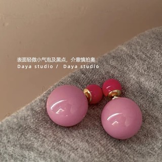 Bông tai đinh tán dễ thương màu hồng Hàn Quốc 2026 thời trang mới dành cho nữ