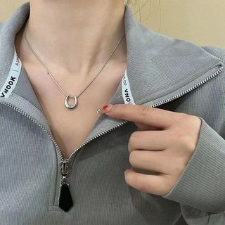 [Ưu đãi đặc biệt] Vòng cổ Mặt dây chuyền móng ngựa hình chữ U màu bạc Vòng cổ nữ 2025 Ánh sáng mới Thiết kế thích hợp sang trọng Phụ kiện dây chuyền xương đòn Đơn giản phù hợp với mọi trận đấu